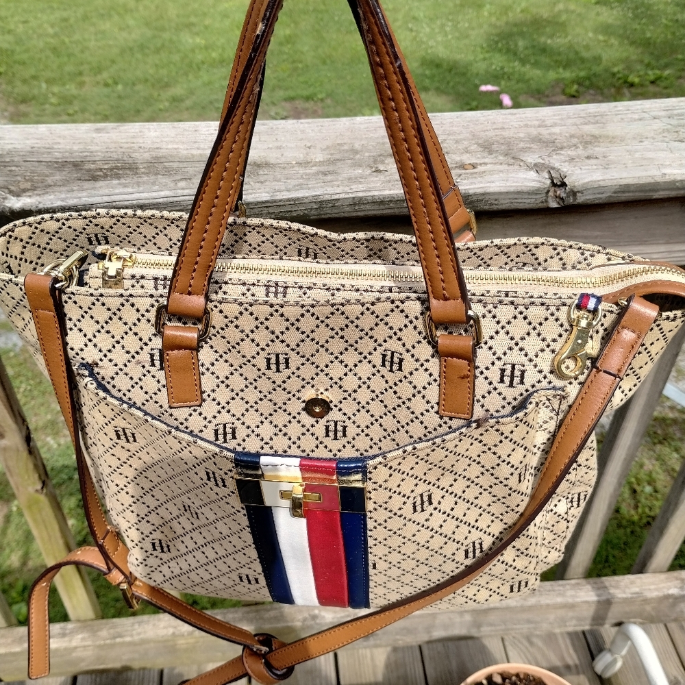 Vintage Style Tommy Hilfiger Purse - Picture 4 of 14